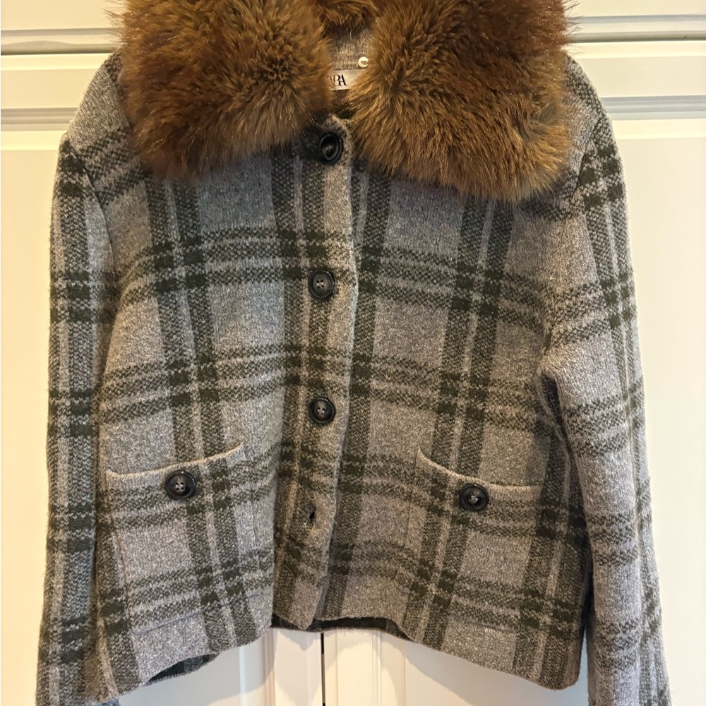 Zara Green and Gray Plaid Short Sweater Coat with Faux Fur Collar